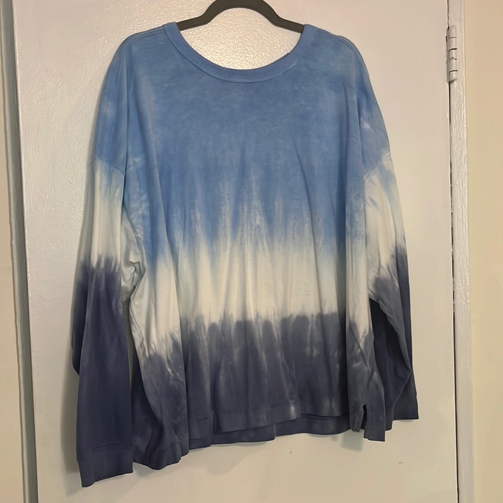 Old Navy NWOT the easy tee